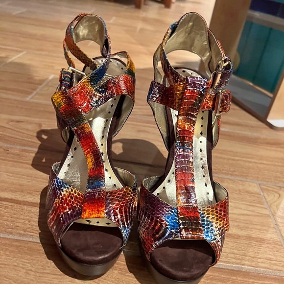 BCBG Devona size 8.5 new with box - Picture 1 of 7